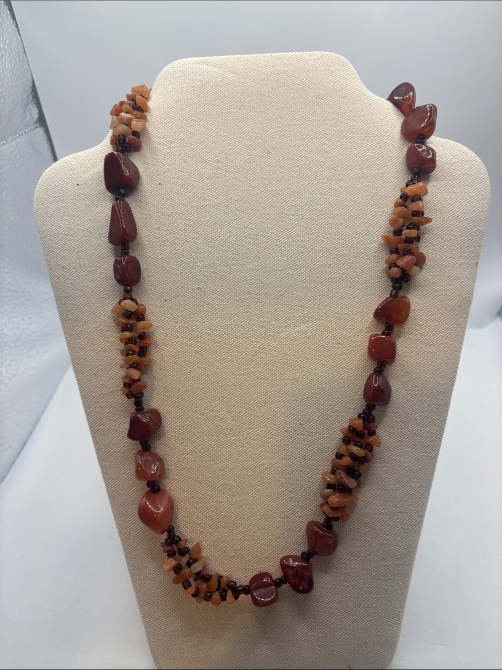 VTG Handcrafted Carnelian Chip & Bead Necklace - Rust Brown 70s Boho style artsy
